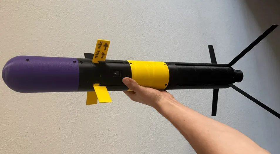 Tech Hobbyist Develops DIY Shoulder-Mounted Guided Missile Prototype for $96 Using 3D Printing
